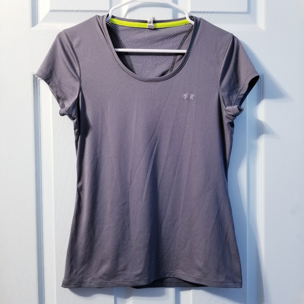 •under armour workout tee•